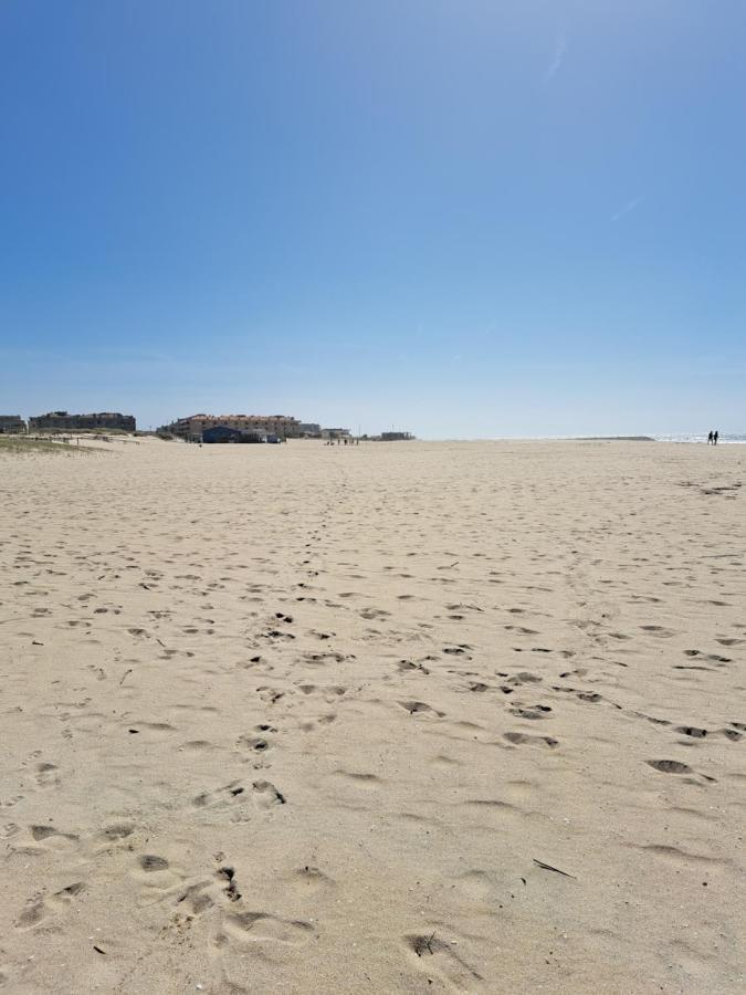 Beachwalk Guesthouse Езмориз Екстериор снимка