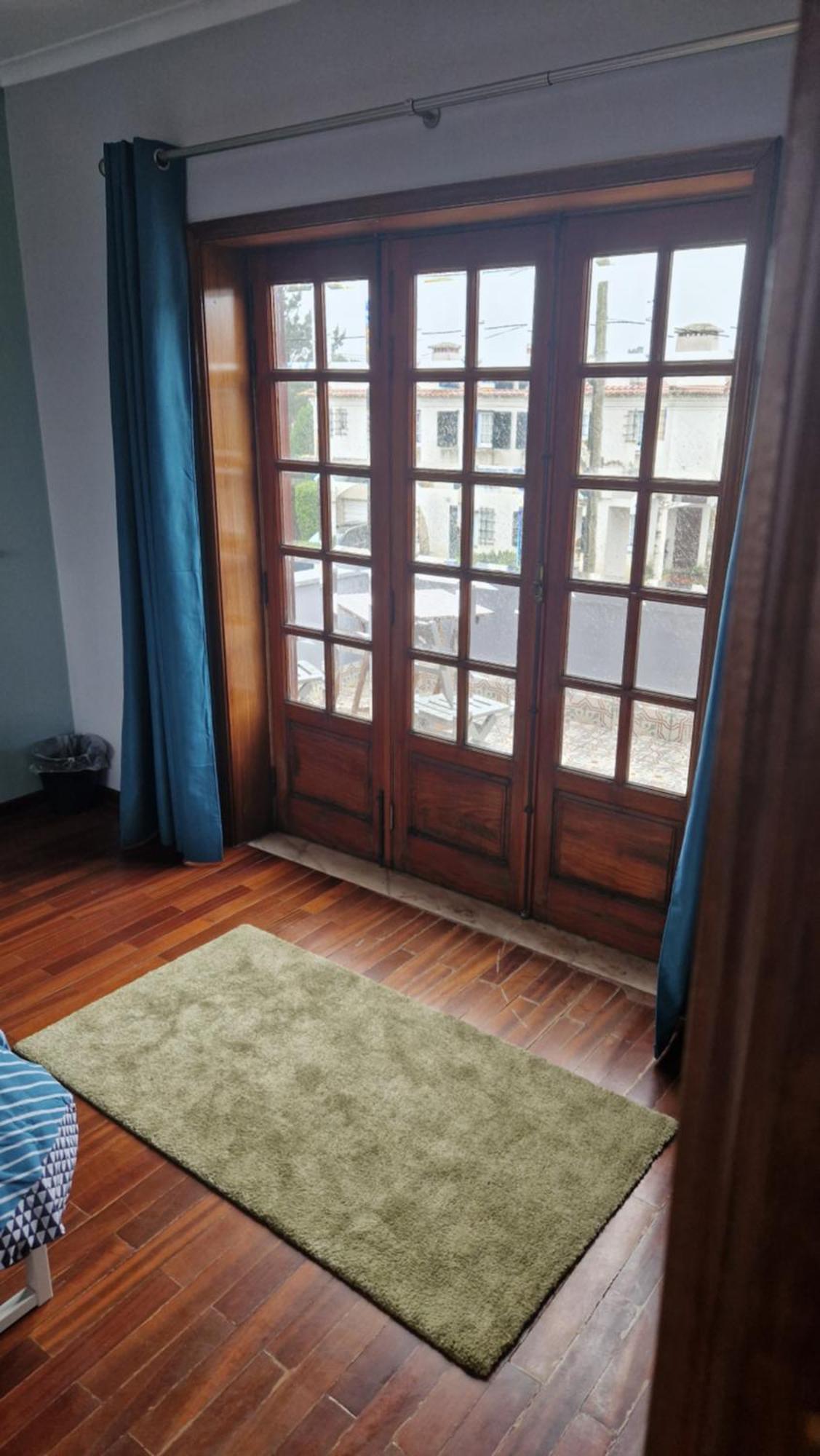 Beachwalk Guesthouse Езмориз Екстериор снимка