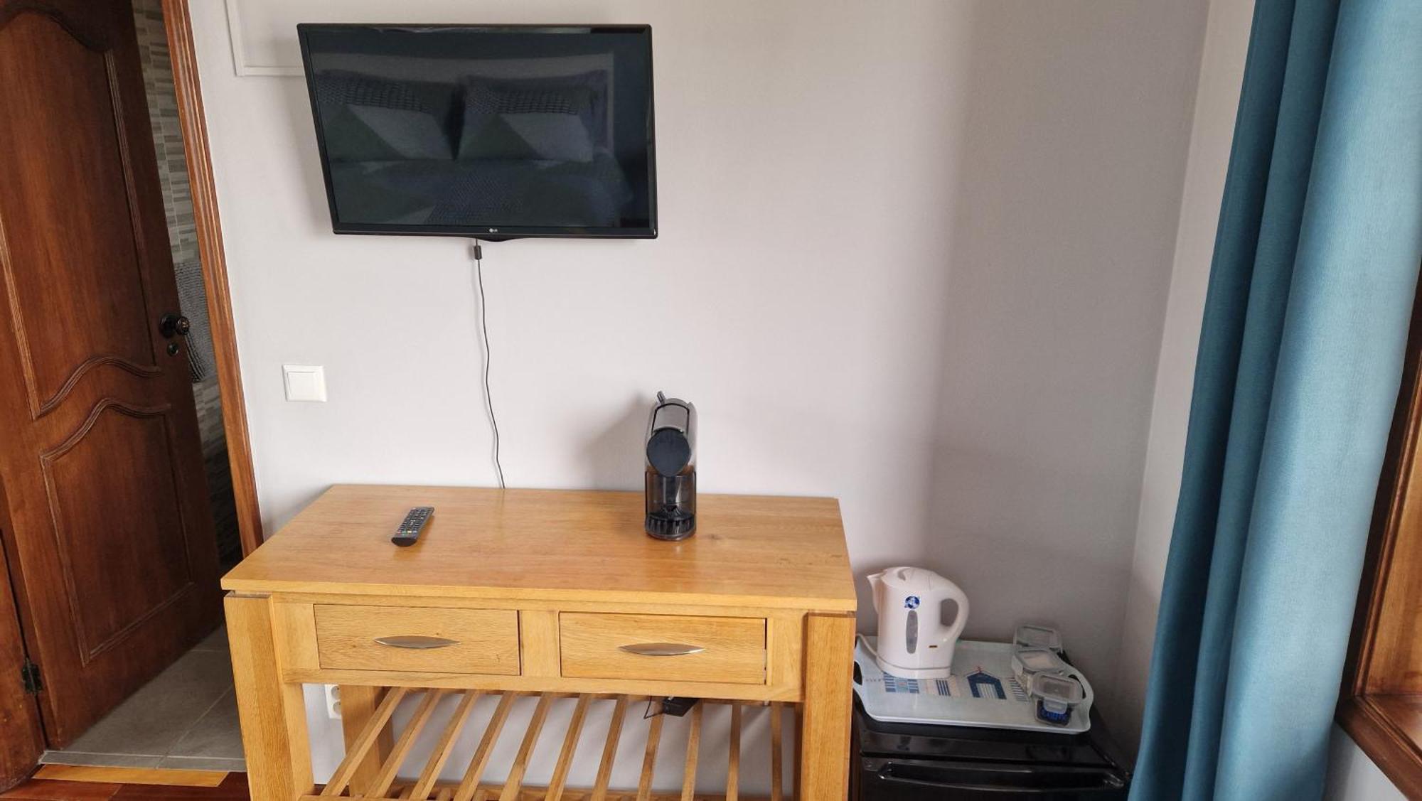 Beachwalk Guesthouse Езмориз Екстериор снимка