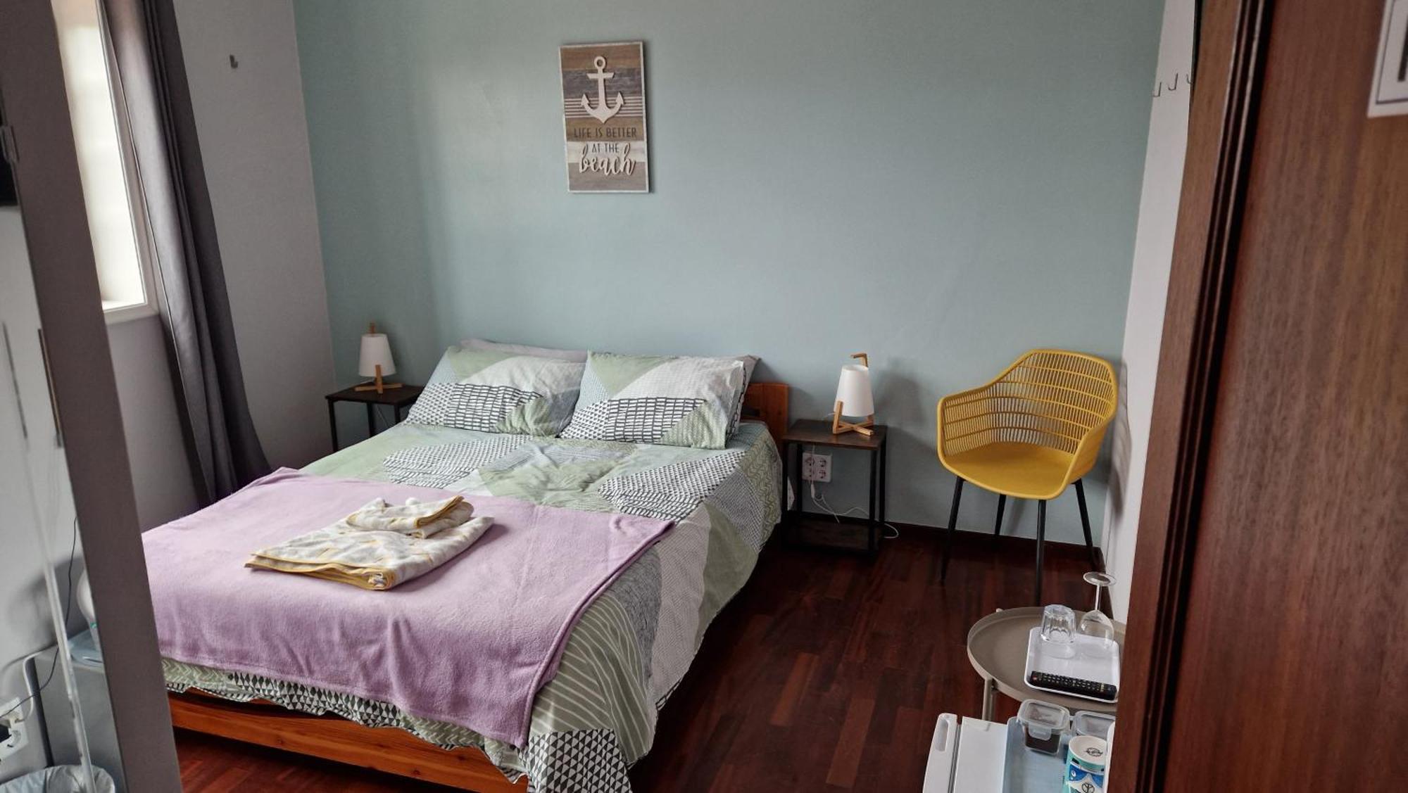Beachwalk Guesthouse Езмориз Екстериор снимка